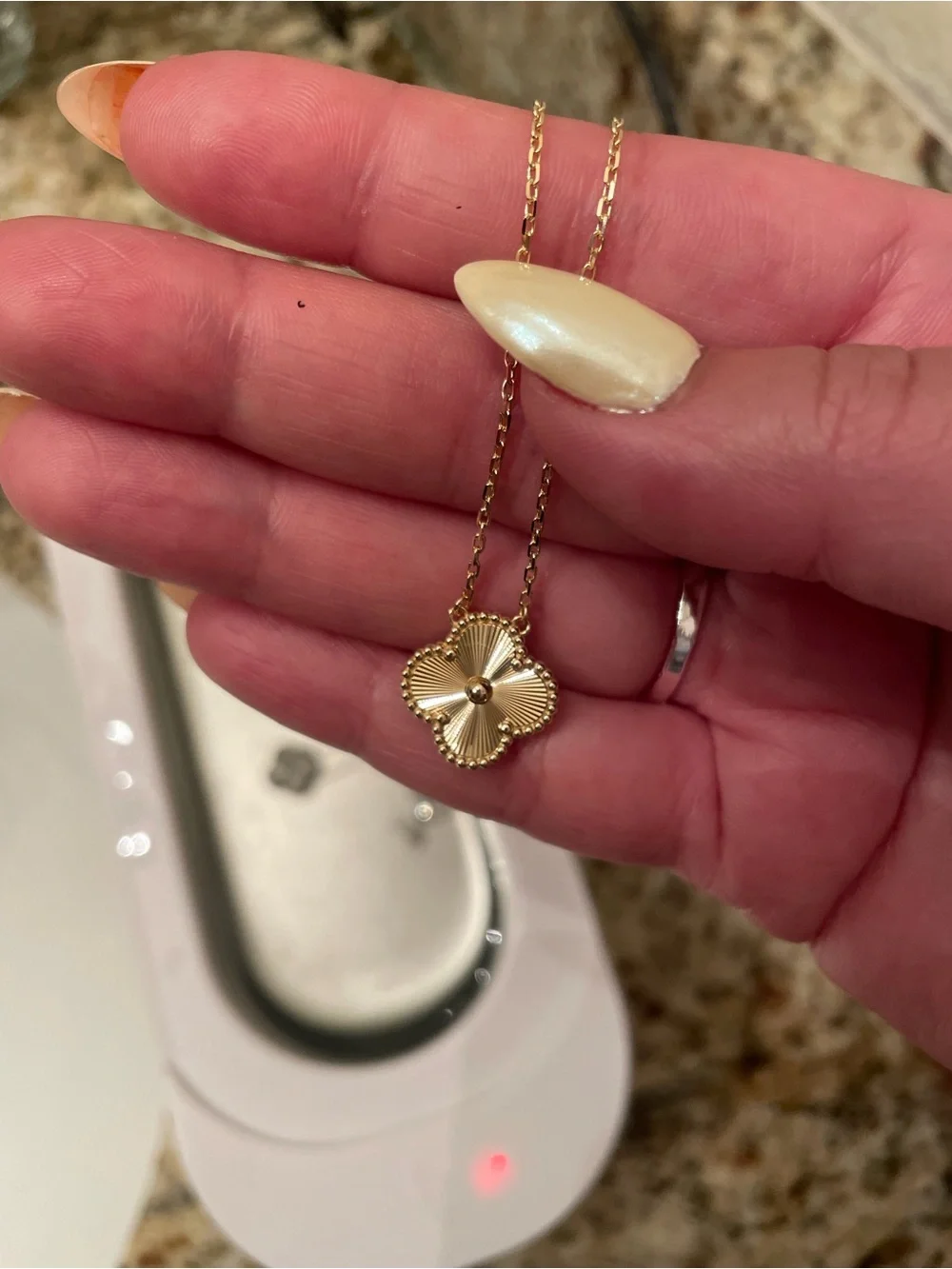 N/A 18k gold